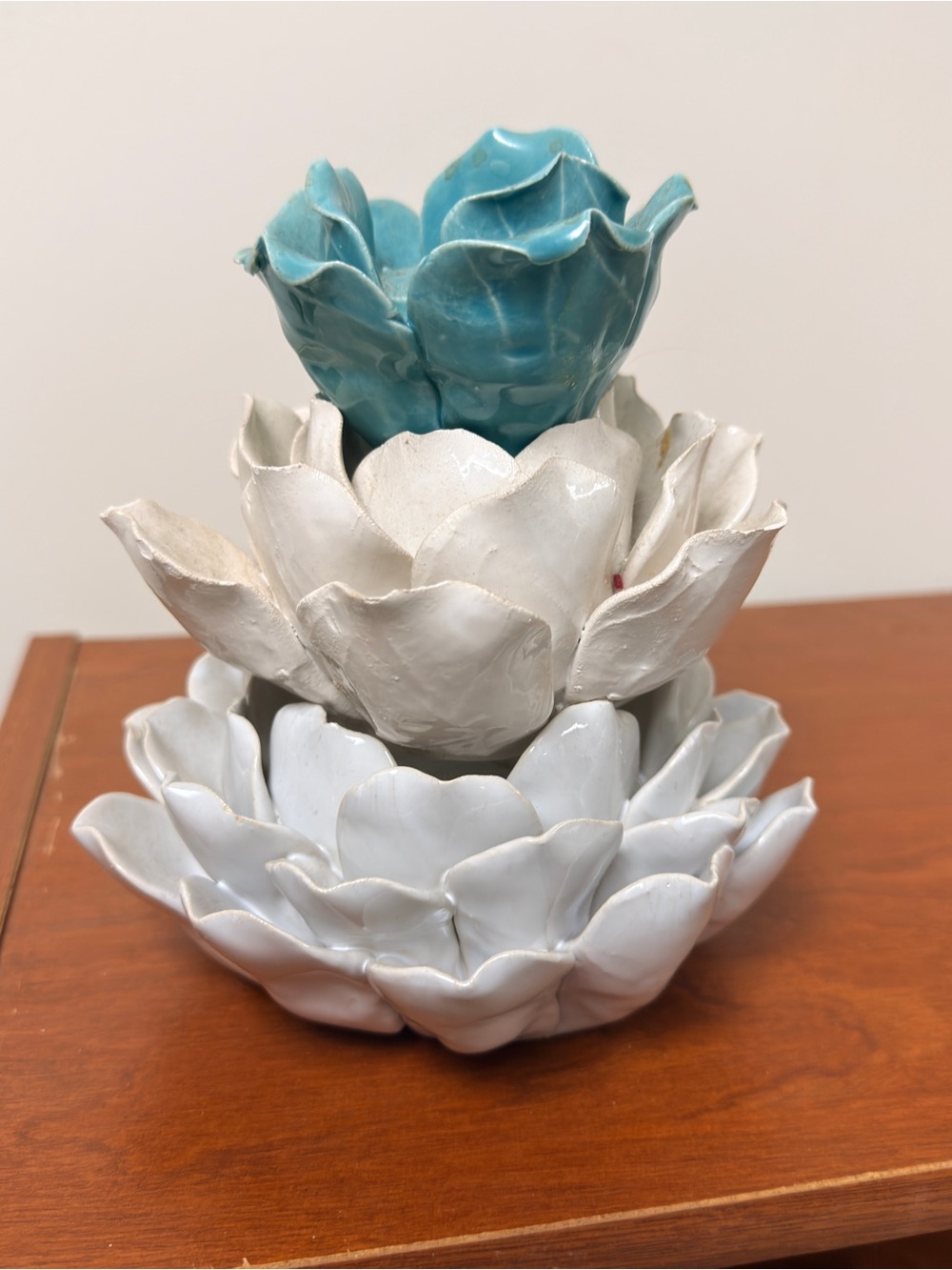 Set of 3 Ceramic Lotus Flower Bowls | White & Teal Floral Decorative Nesting Bow